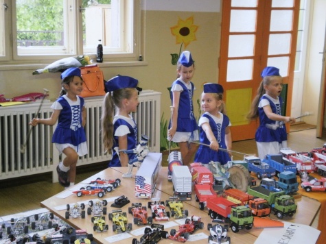 Pap�rov� patl�k - Lomnice nad Popelkou 7. - 9. 6. 2013