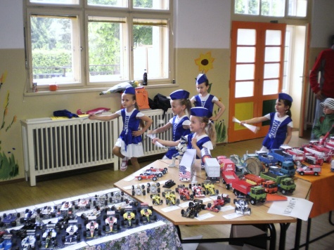 Pap�rov� patl�k - Lomnice nad Popelkou 7. - 9. 6. 2013