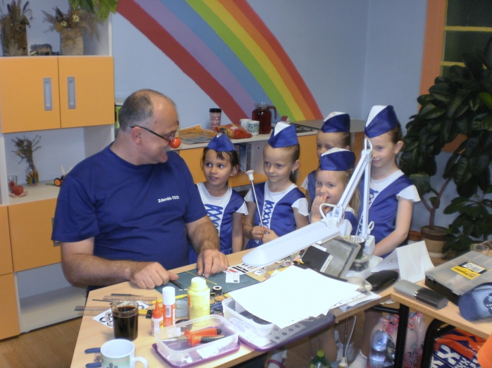 Pap�rov� patl�k - Lomnice nad Popelkou 7. - 9. 6. 2013