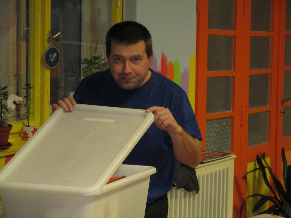 Papírový patlák listopad 2013 (Plná velikost v novém okně) Papírový patlák listopad 2013