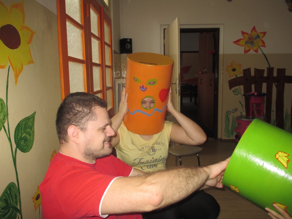 Papírový patlák listopad 2013 (Plná velikost v novém okně) Papírový patlák listopad 2013