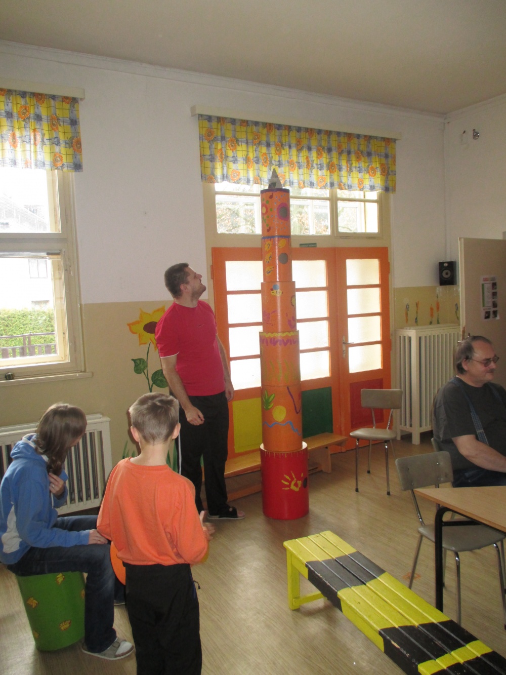 Papírový patlák listopad 2013 (Plná velikost v novém okně) Papírový patlák listopad 2013