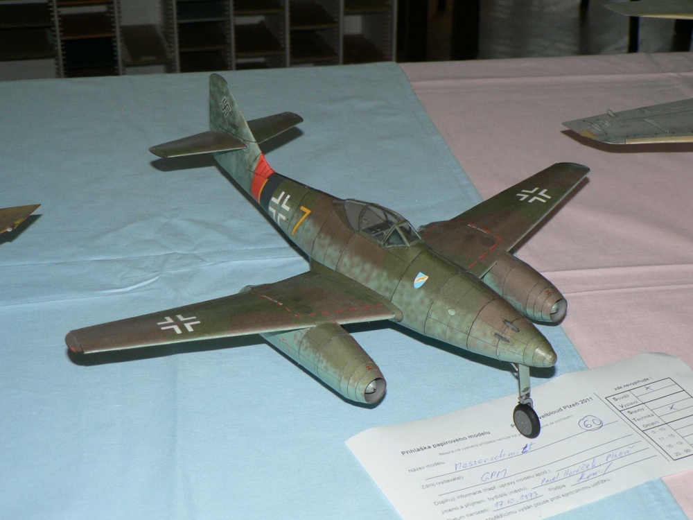 Pap�rov� velbloud 2011