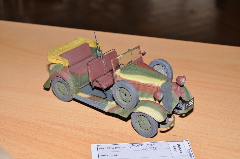 Pap�rov� velbloud 2012 Plze�