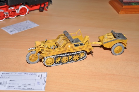 Pap�rov� velbloud 2012 Plze�