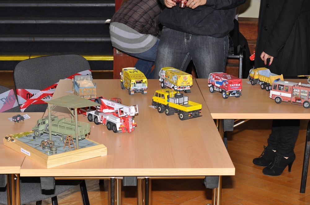 Pap�rov� velbloud 2012 Plze�