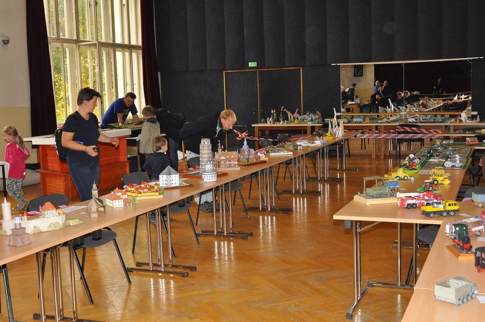 Pap�rov� velbloud 2012 Plze�