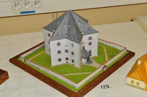 Pap�rov� velbloud 2013 Plze�
