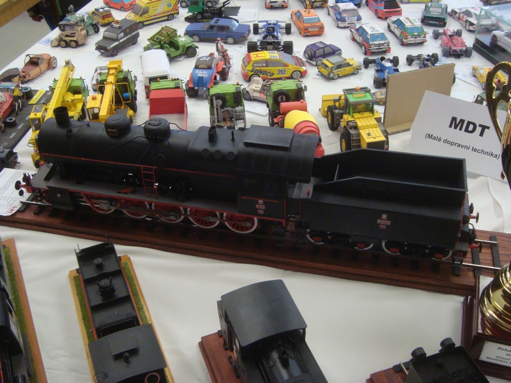 268158