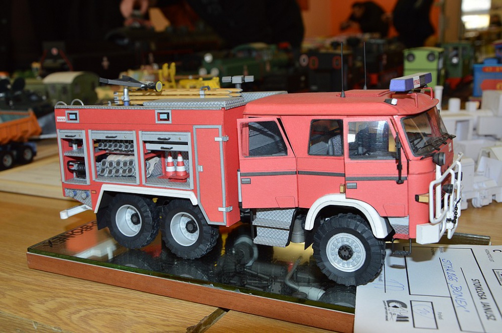 Pap�r show Ostrava 2016
