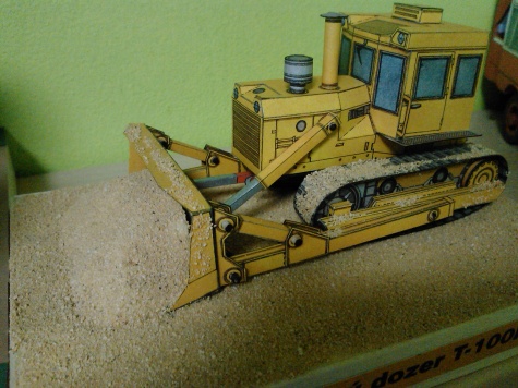 pasovy dozer T-100M