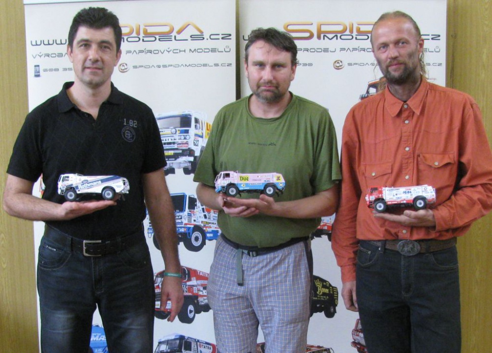 Perlini 105F (Plná velikost v novém okně) Perlini 105F