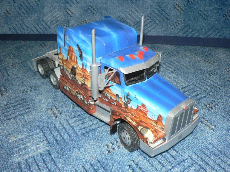 Peterbilt (Plná velikost v novém okně) Peterbilt