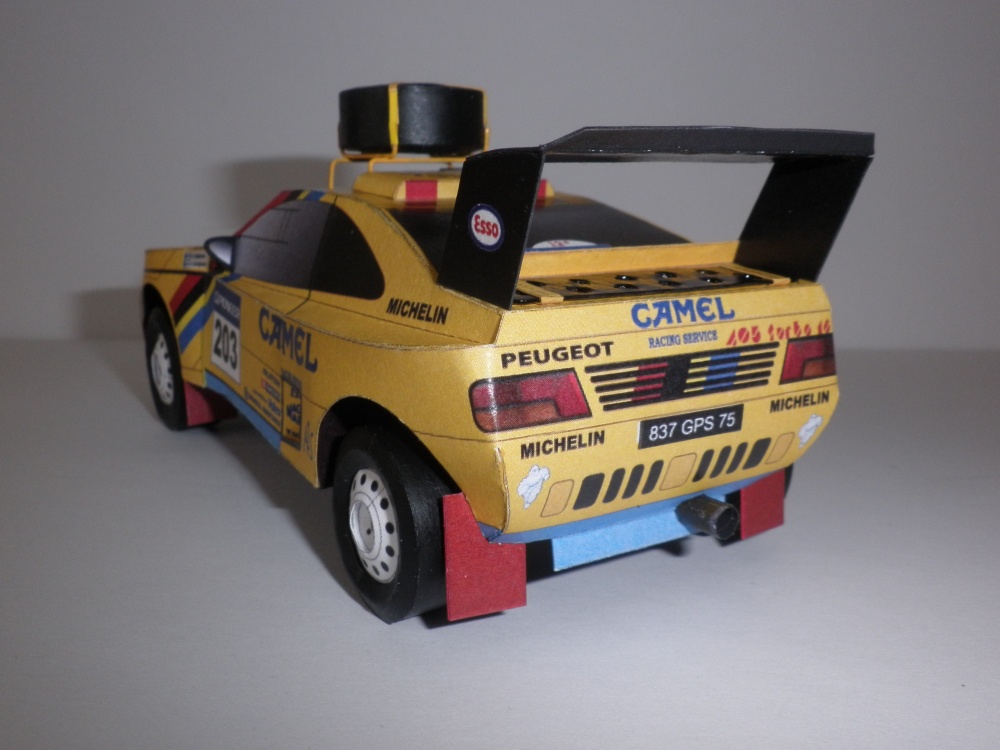 Peugeot 405 turbo 16 Dakar 1990 (Plná velikost v novém okně) Peugeot 405 turbo 16 Dakar 1990