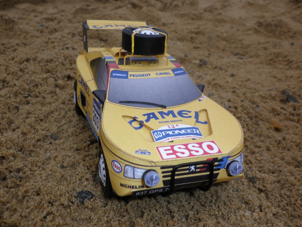 Peugeot 405 turbo 16 Dakar 1990 (Plná velikost v novém okně) Peugeot 405 turbo 16 Dakar 1990
