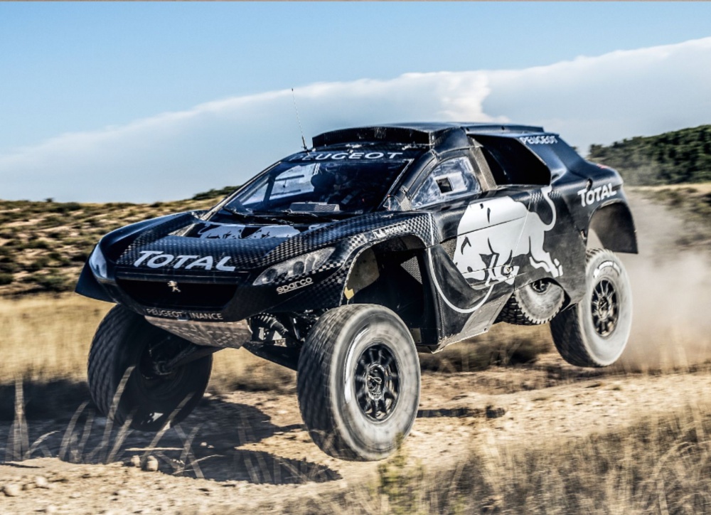 Peugeot 2008 DKR16 - C.Sainz-L.Cruz, Rallye Marocco 2015 (Plná velikost v novém okně) Peugeot 2008 DKR16 - C.Sainz-L.Cruz, Rallye Marocco 2015