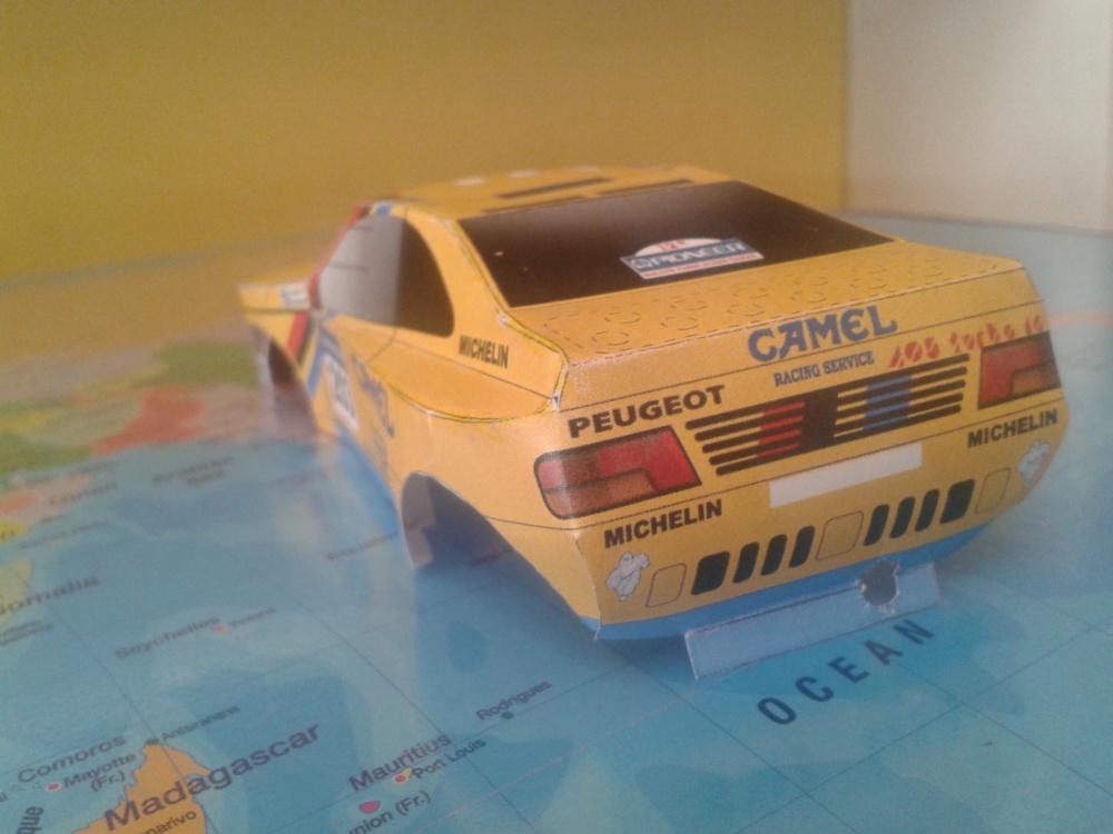 Peugeot 405 Turbo (Plná velikost v novém okně) Peugeot 405 Turbo