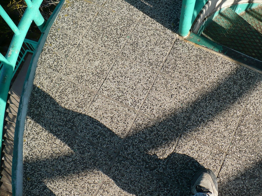 138334