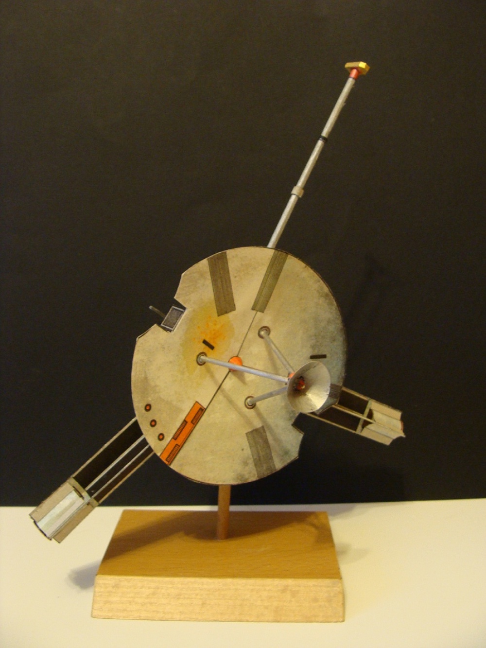 Pioneer 10 (Plná velikost v novém okně) Pioneer 10