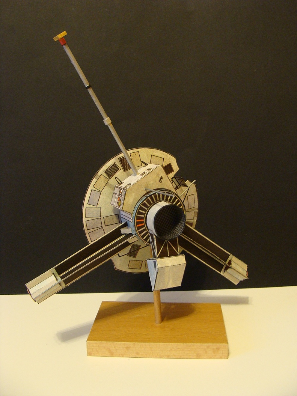 Pioneer 10 (Plná velikost v novém okně) Pioneer 10