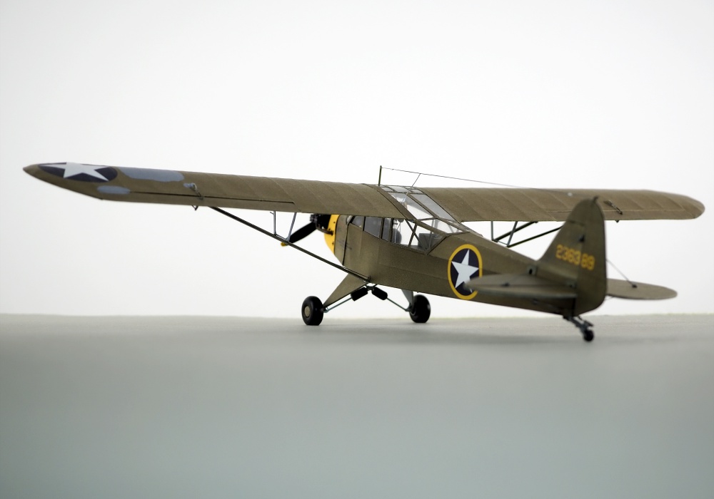 Piper L-4A (Plná velikost v novém okně) Piper L-4A