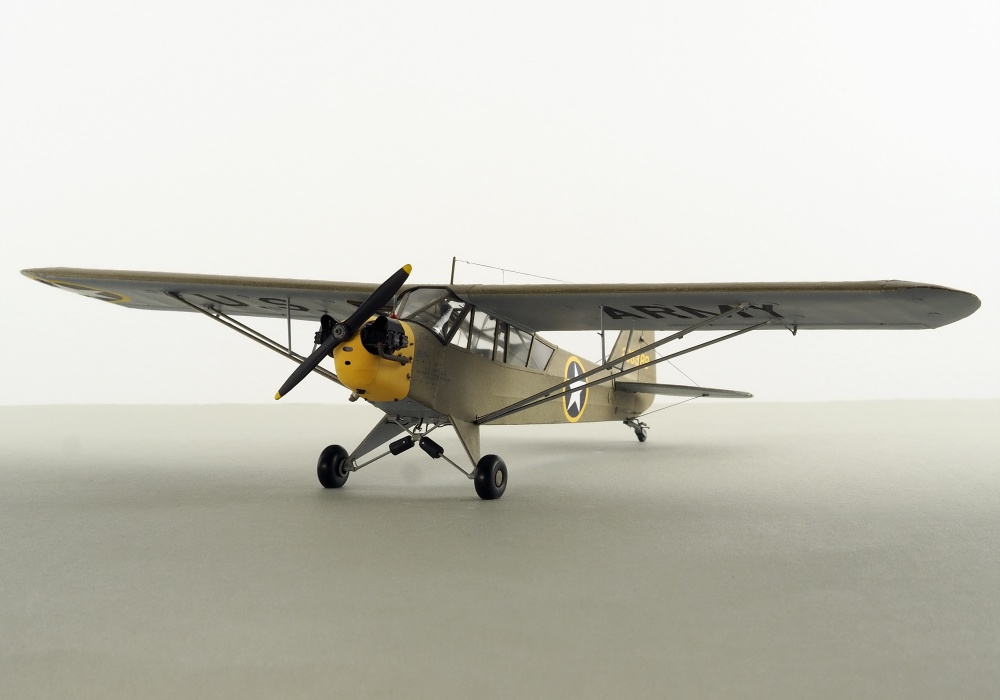 Piper L-4A (Plná velikost v novém okně) Piper L-4A