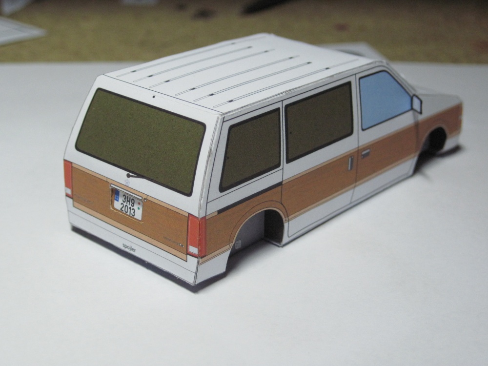 Plymouth Voyager (Plná velikost v novém okně) Plymouth Voyager