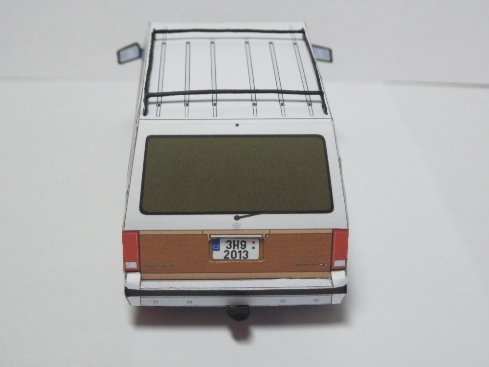 Plymouth Voyager (Plná velikost v novém okně) Plymouth Voyager
