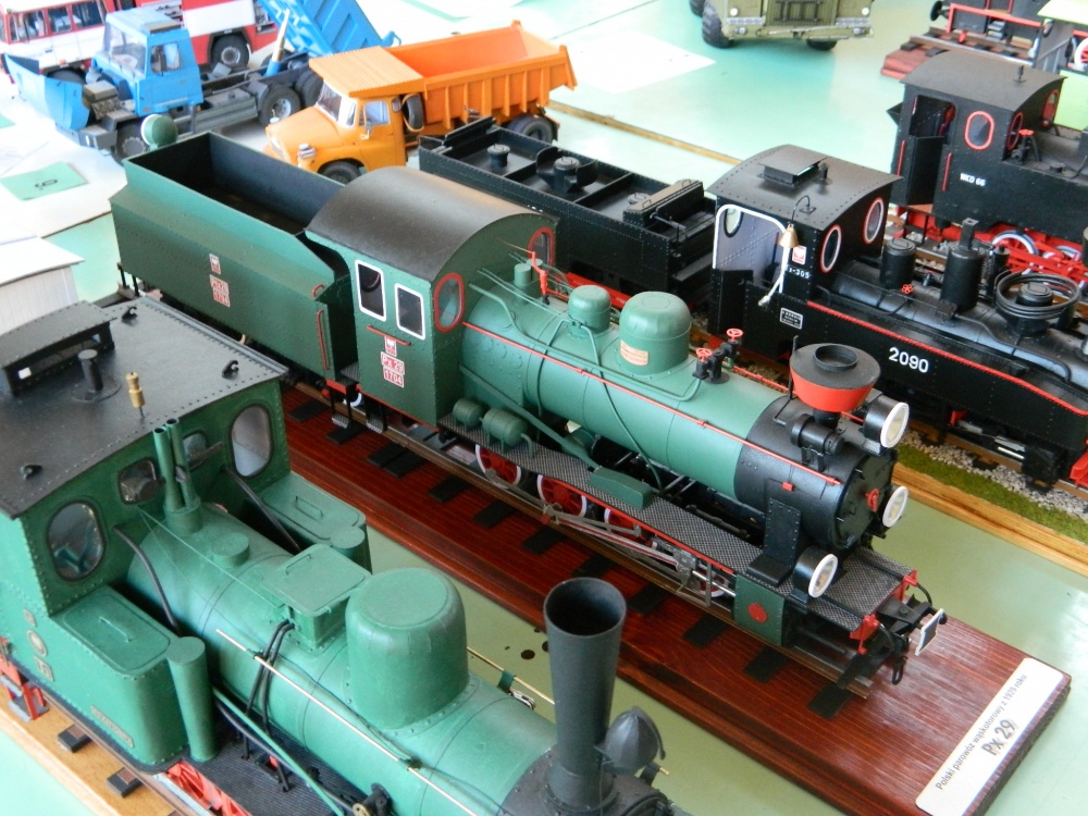 217078