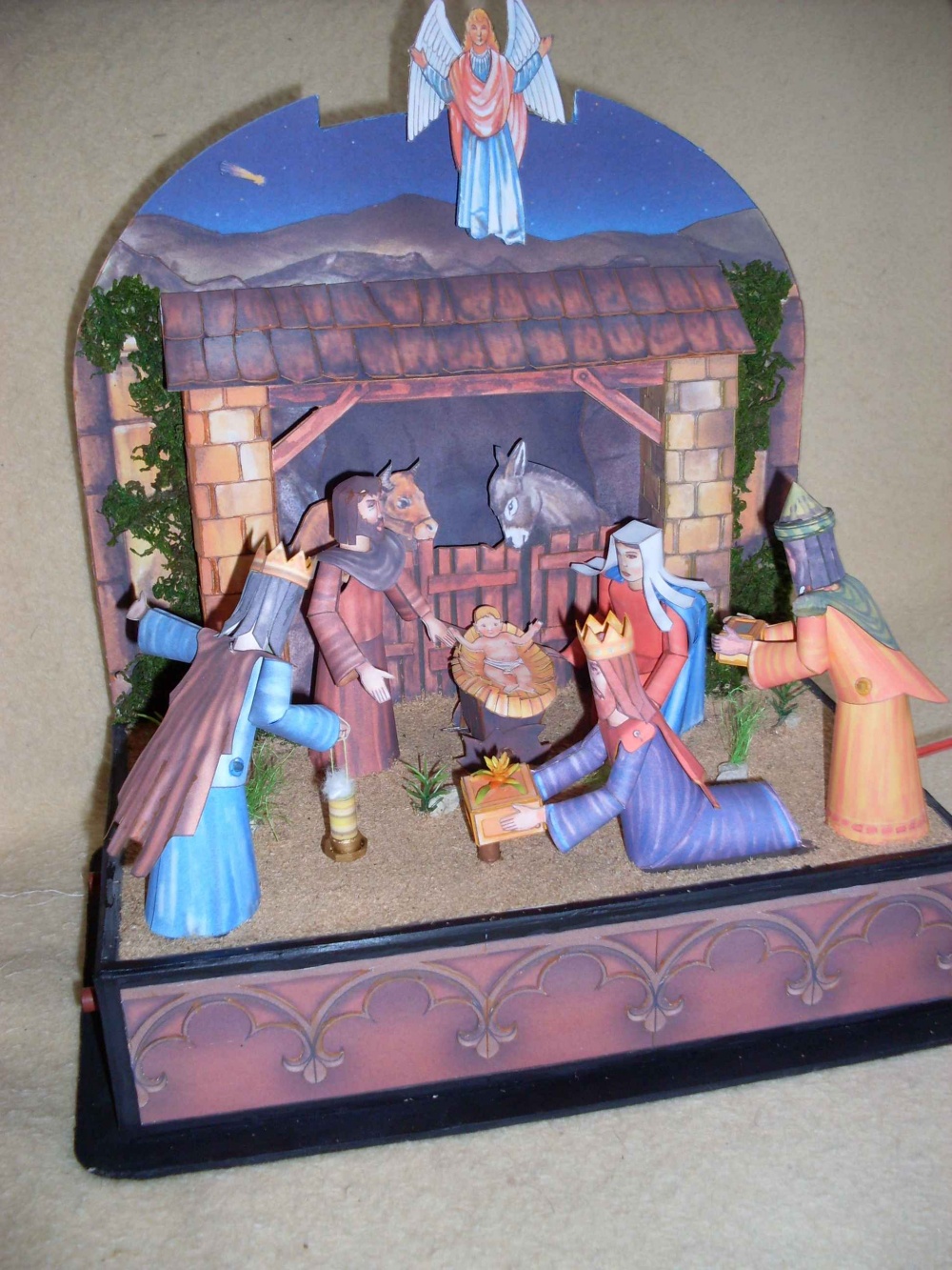 Pohyblivý betlehem (Plná velikost v novém okně) Pohyblivý betlehem