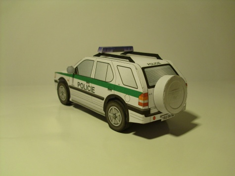 Policejn� auto Opel Frontera