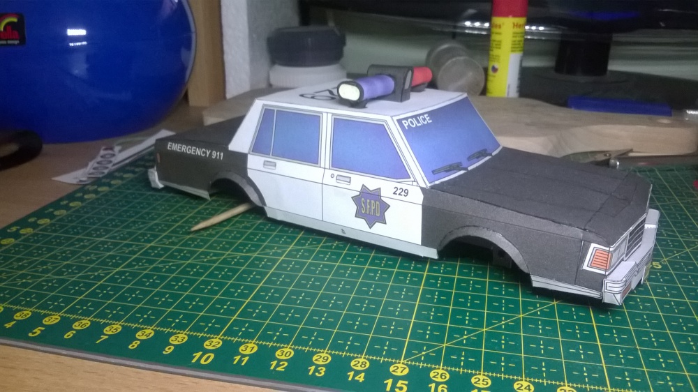Policejní vůz (Plná velikost v novém okně) Policejní vůz