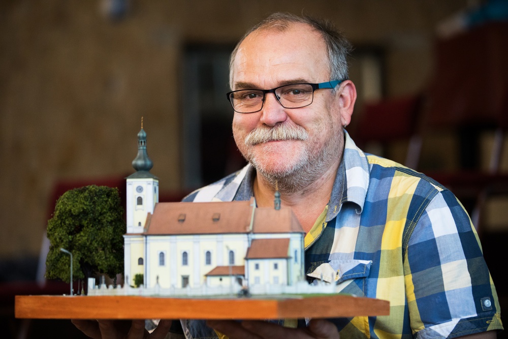 Pracovna (Plná velikost v novém okně) Pracovna