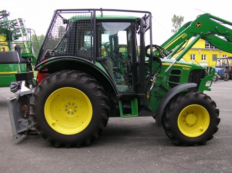 Prad�de�k�v traktor 2012