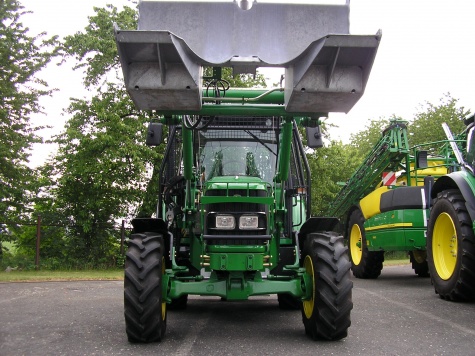 Prad�de�k�v traktor 2012