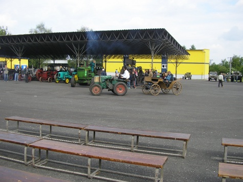 Prad�de�k�v traktor 2012