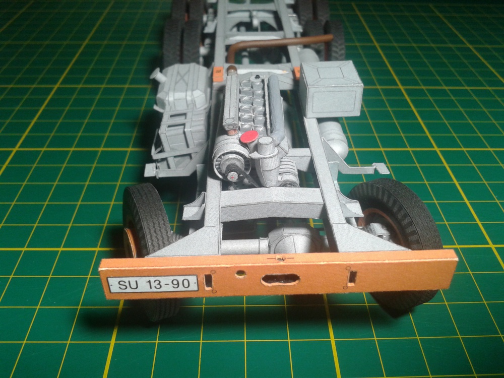 303752