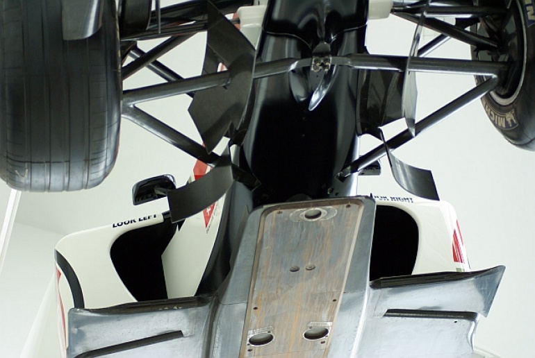 predpisy pre F1 2009 + všeličo (Plná velikost v novém okně) predpisy pre F1 2009 + všeličo