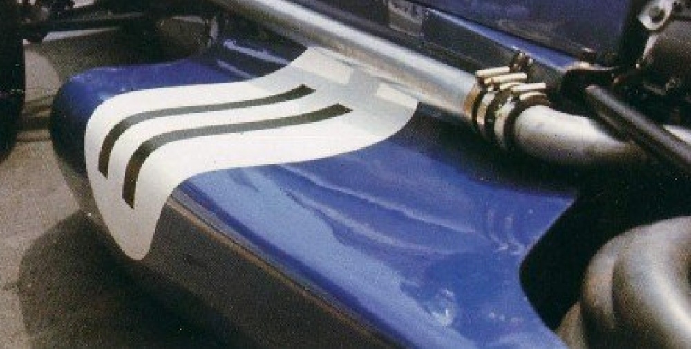 374696