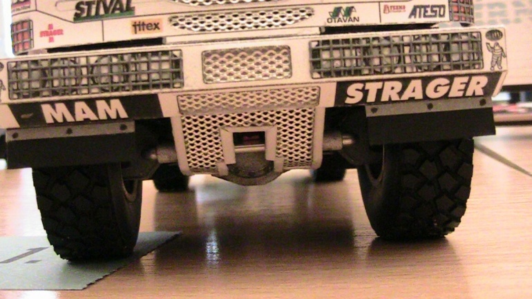 24731