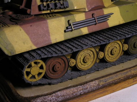 Pz.Kpfw. VI Ausf.B Tiger II Pz.Kpfw. VI Ausf.B Tiger II