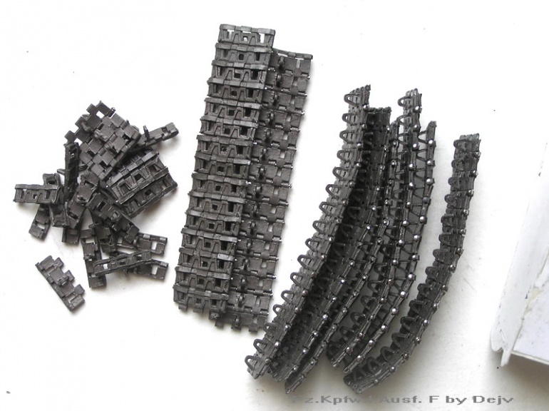 Pz.Kpfw.I Ausf F (Plná velikost v novém okně) Pz.Kpfw.I Ausf F