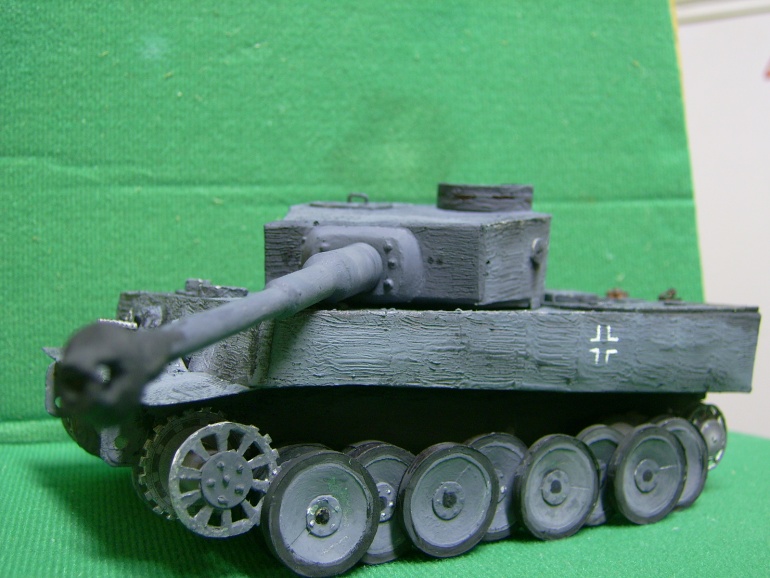 Pz.Kpfw.IV Tiger I initial (Plná velikost v novém okně) Pz.Kpfw.IV Tiger I initial