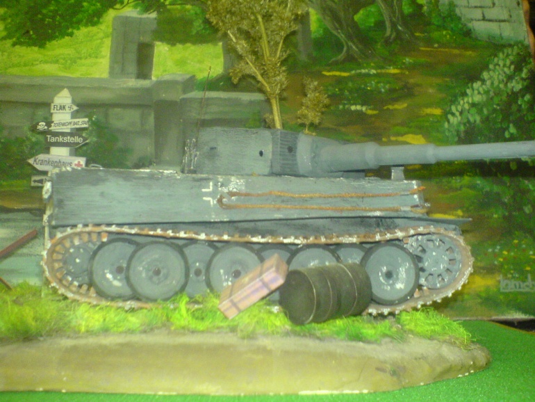 Pz.Kpfw.IV Tiger I initial (Plná velikost v novém okně) Pz.Kpfw.IV Tiger I initial