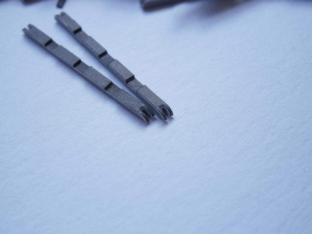 211002