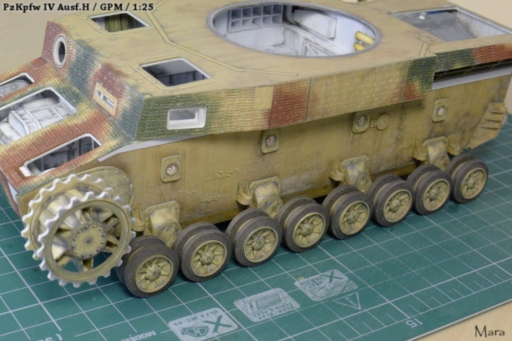 PzKpfw IV Ausf.H (Plná velikost v novém okně) PzKpfw IV Ausf.H