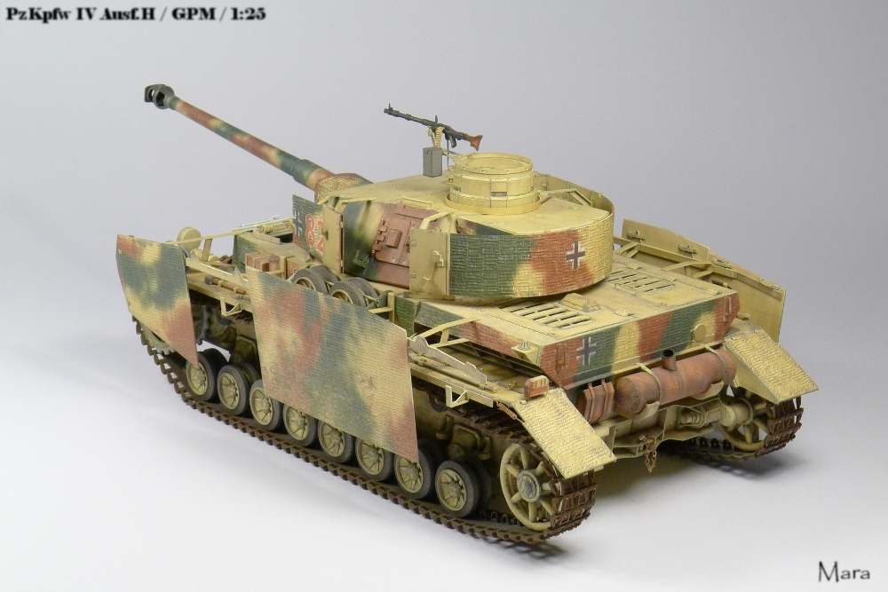 PzKpfw IV Ausf.H (Plná velikost v novém okně) PzKpfw IV Ausf.H