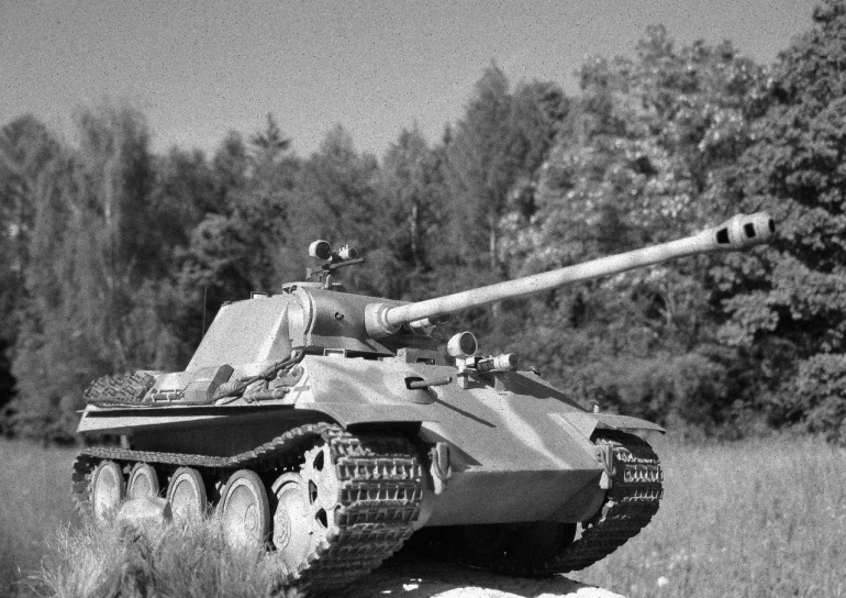 PzKpfw V Panther / Halinski / Kovář (Plná velikost v novém okně) PzKpfw V Panther / Halinski / Kovář