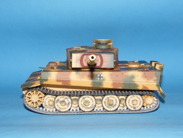PzKpfw VI.- Tiger I..