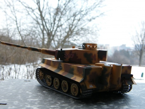 PzKpfw VI.- Tiger I..